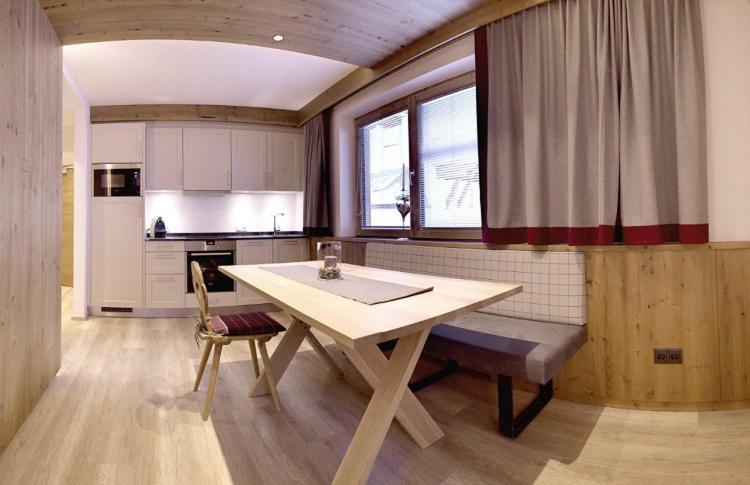 Apartamento Haus Lina Sankt Anton am Arlberg Exterior foto